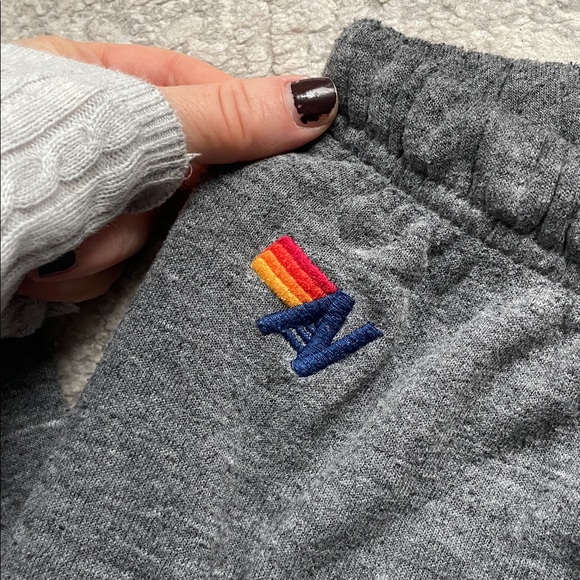 GUC aviator nation gray lightening bolt sweats - Picture 3 of 5